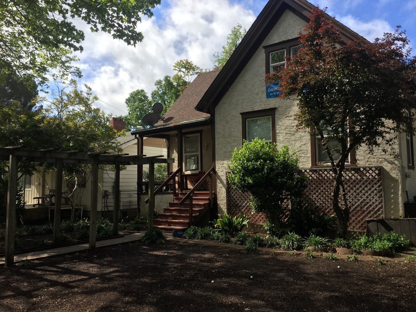 Chico House: 1034 Chestnut St