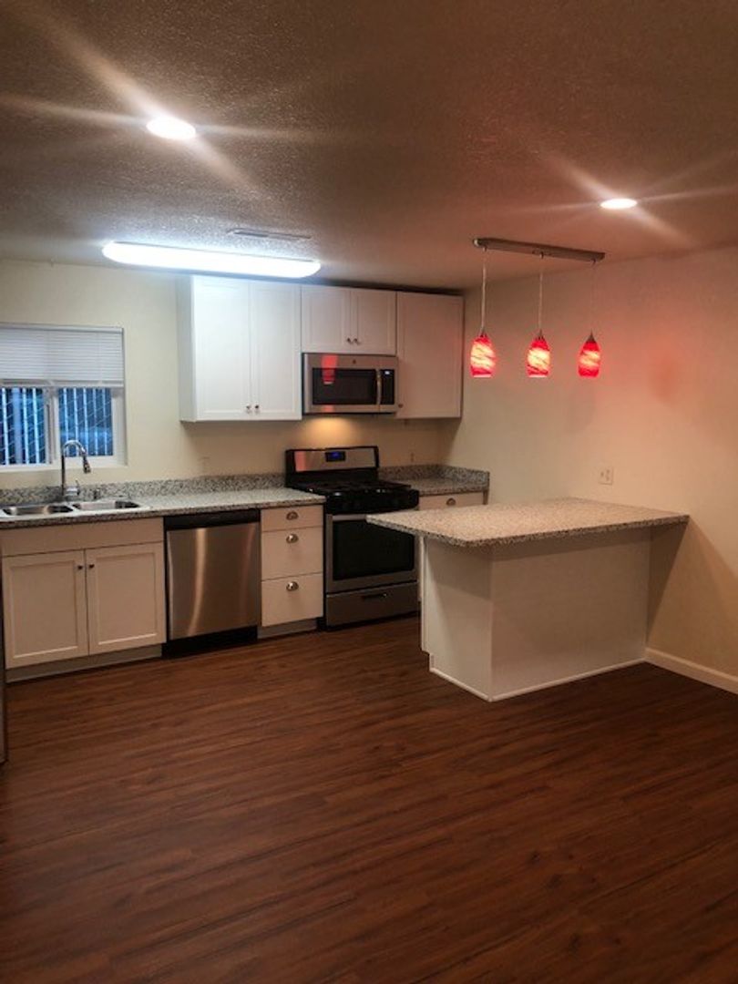 Chico Apartment: 703 W 2nd Ave