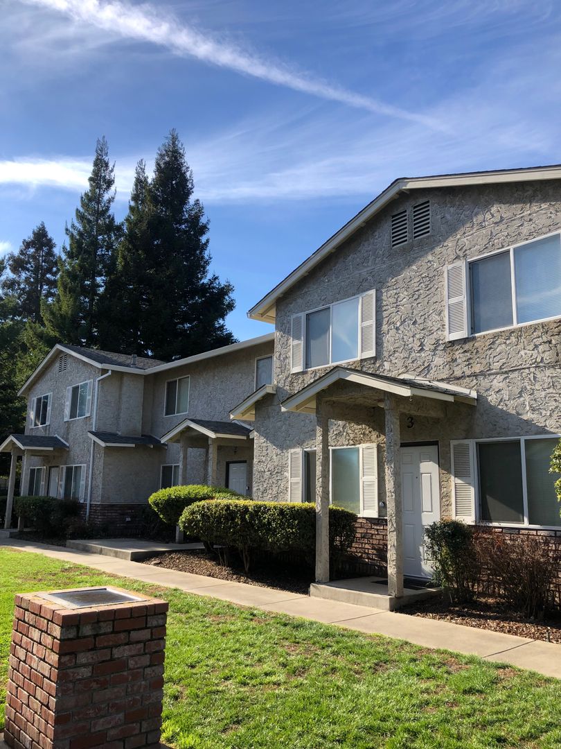 Chico Townhome: 812 Nord Avenue