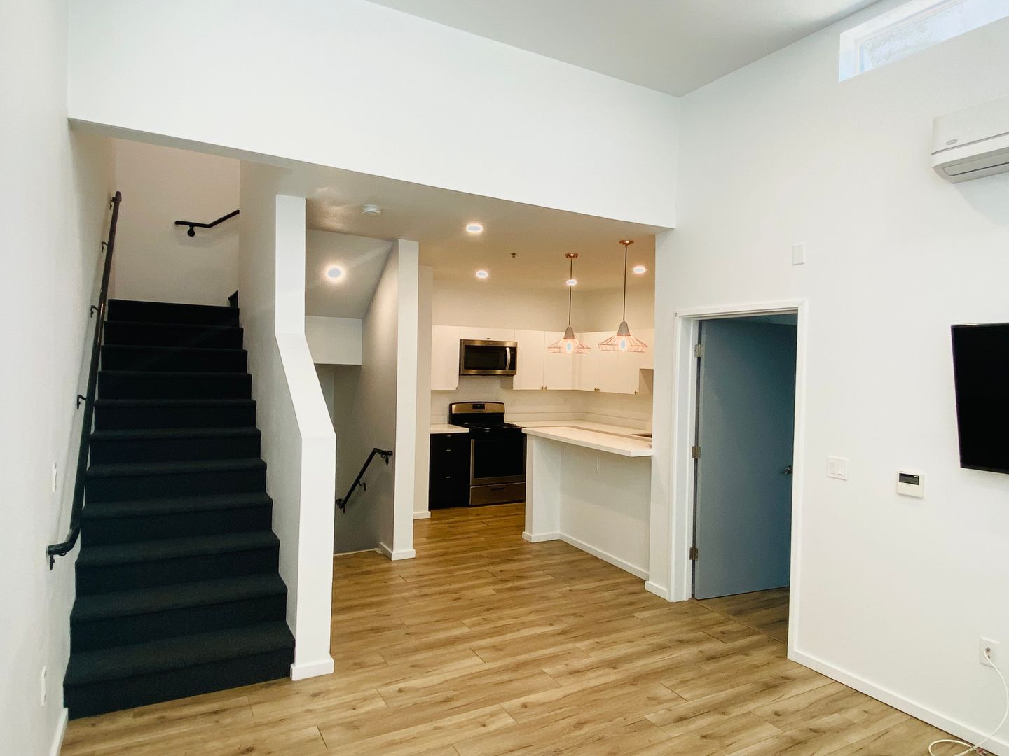 Chico Apartment: 1033 W 5th Street