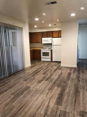 **$500 MI Special - Available NOW** Renovated Units - w/ Washer & Dryer – photo 1
