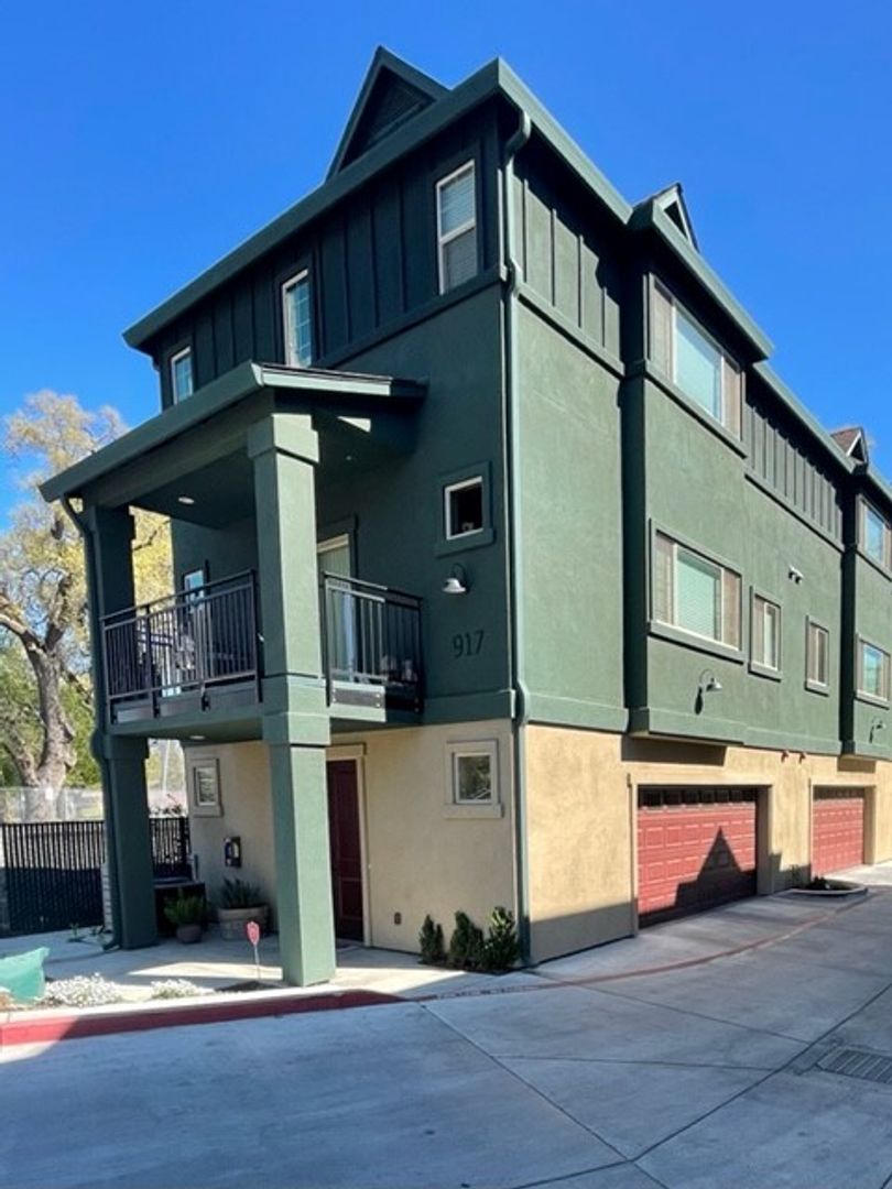 Chico Apartment: 917 W Sacramento Ave