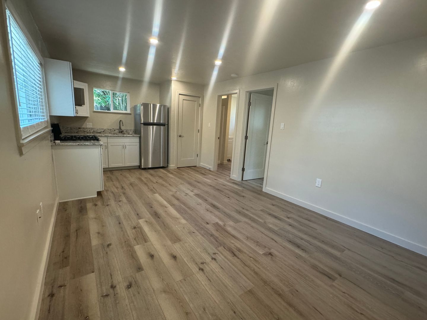 Chico Apartment: 1048 Warner Ave