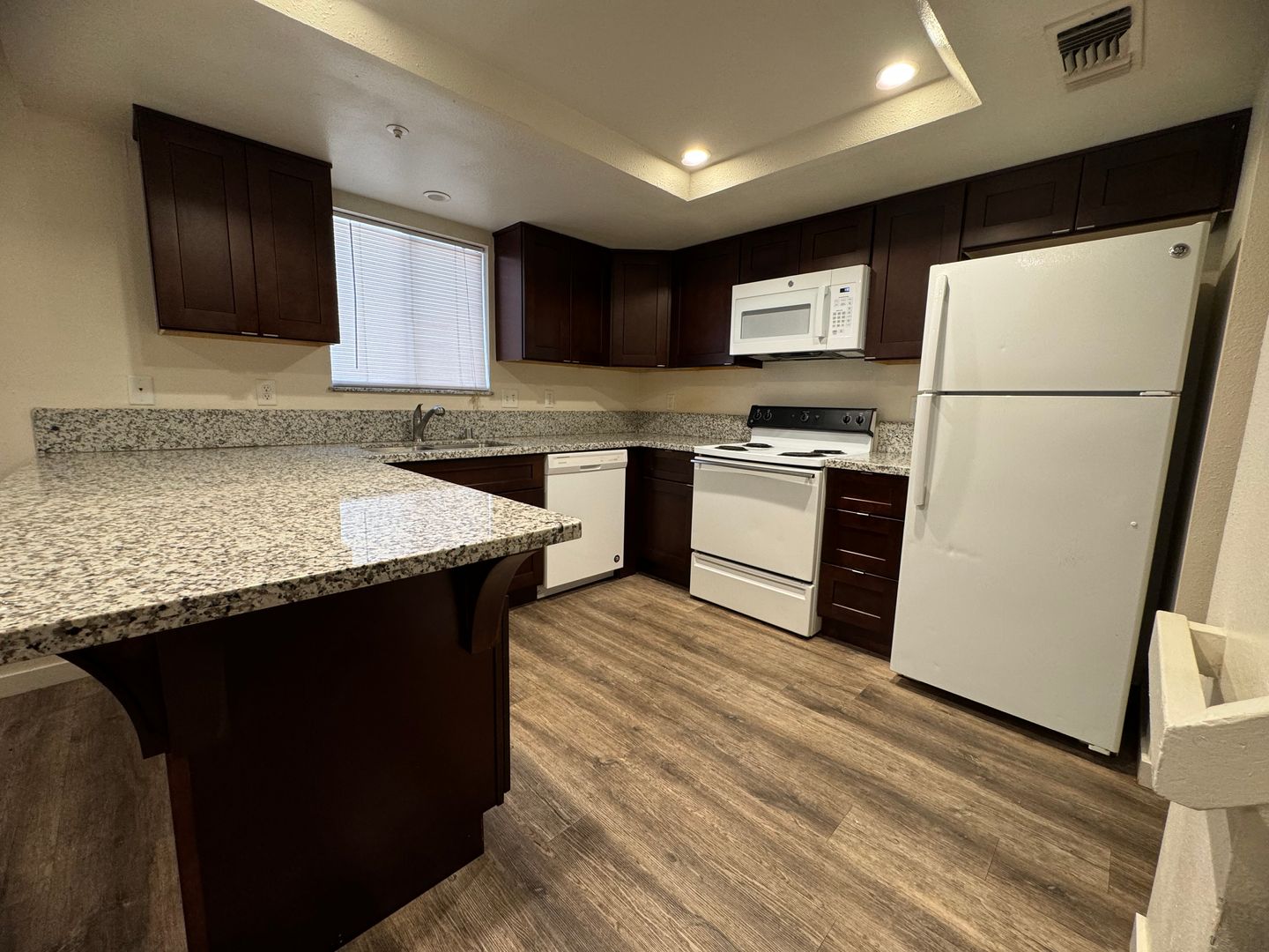 Chico Apartment: 647 W 2nd Ave