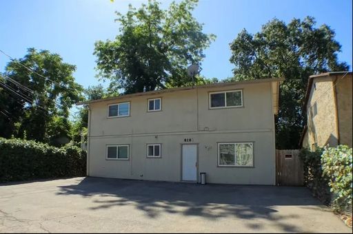 REDUCED RATE & $1000 MI Special!!- 6 Bed HOUSE across from CSUC Wildcat Rec – photo 1