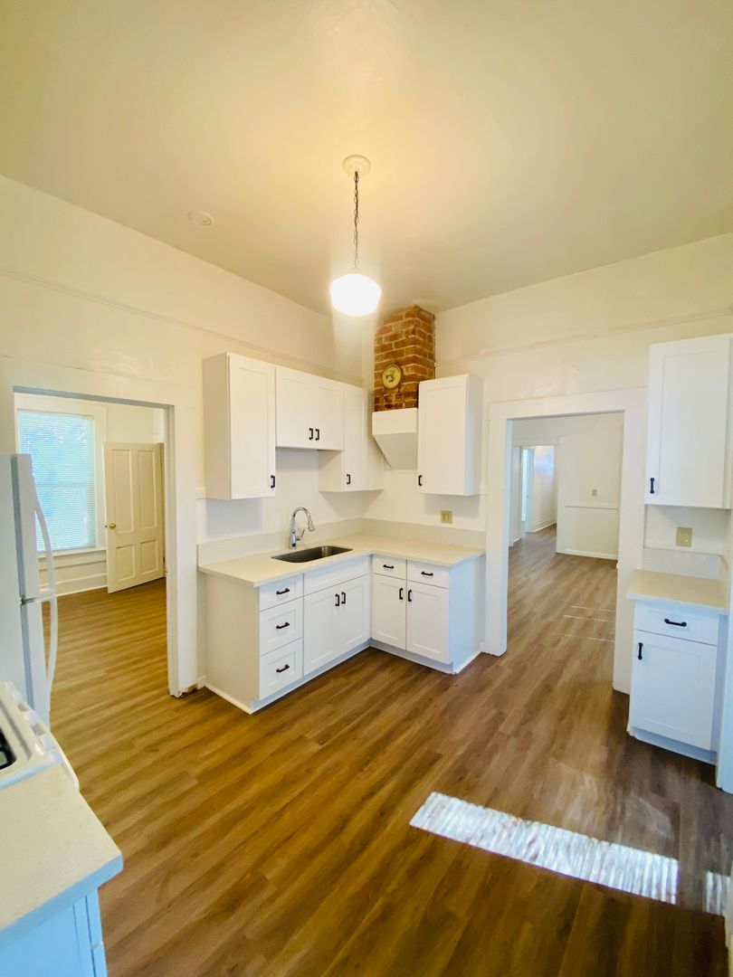 Chico Townhome: 354 E 3rd Street - House