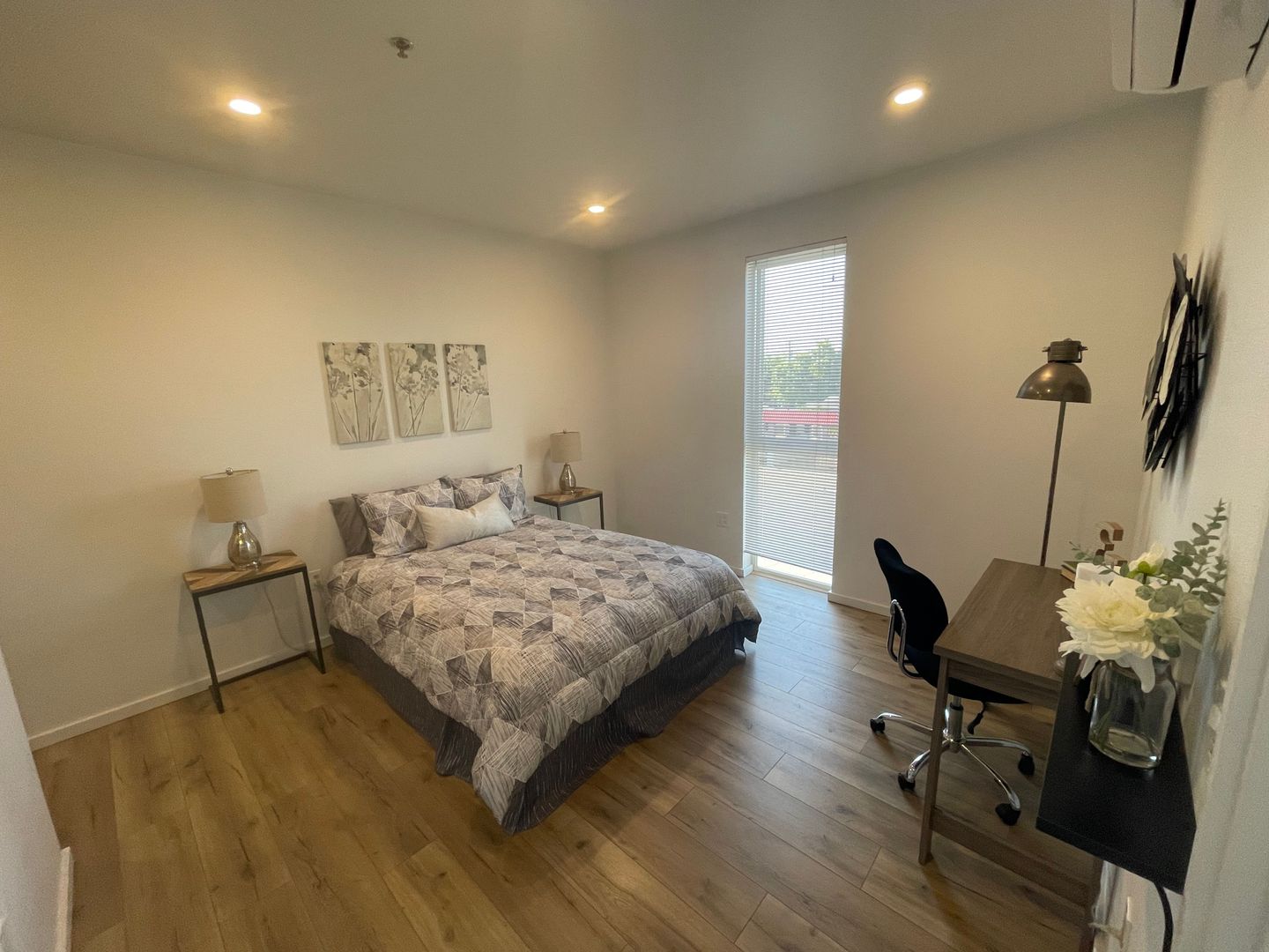 Chico Apartment: 1033 W 5th Street