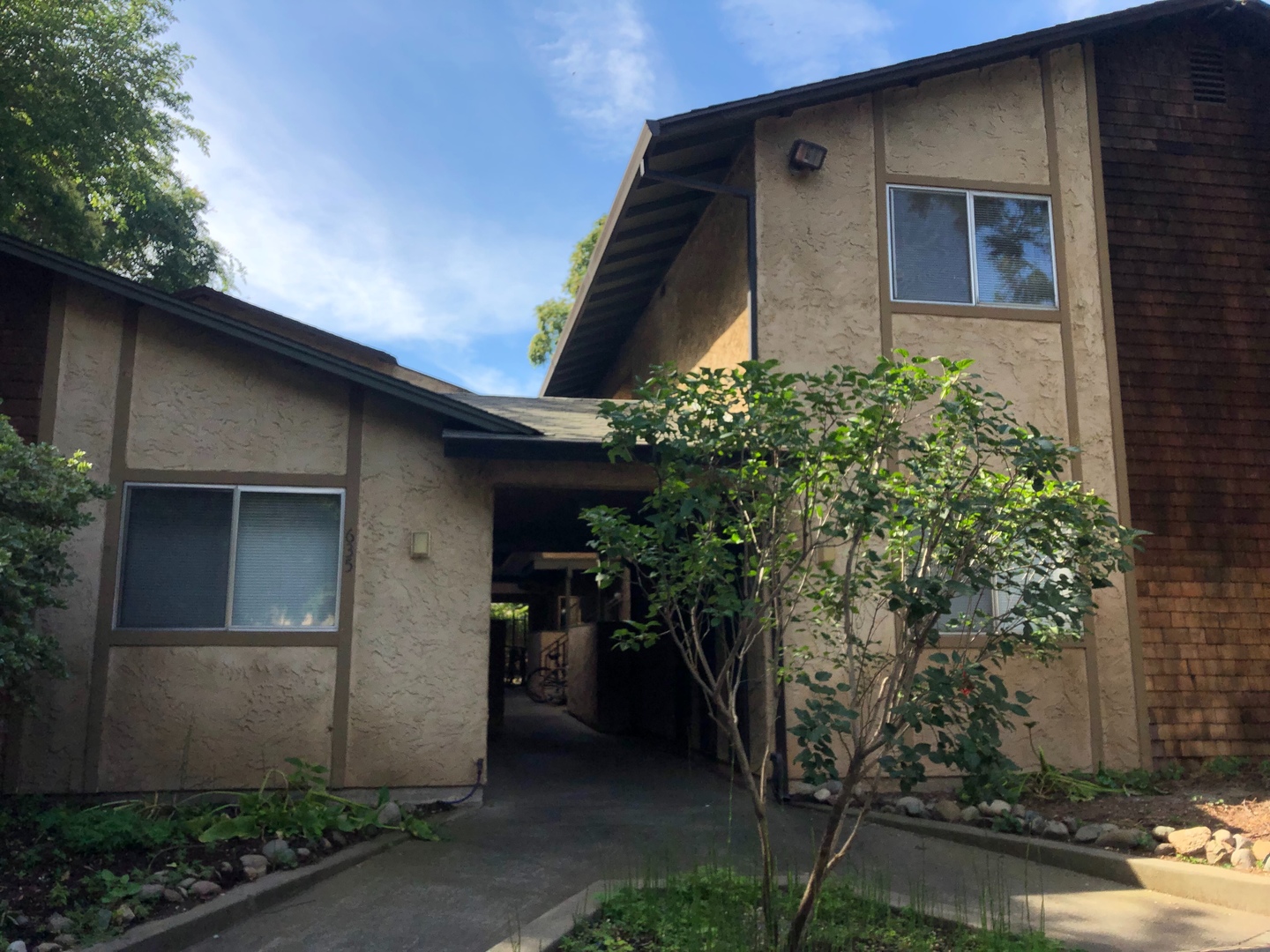 Chico Apartment: 635 W 2nd Avenue