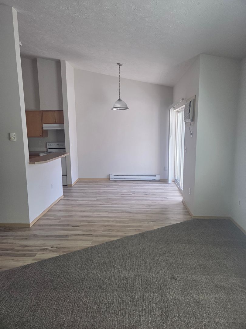 Spokane Apartment: 4320 W Deska Drive #201
