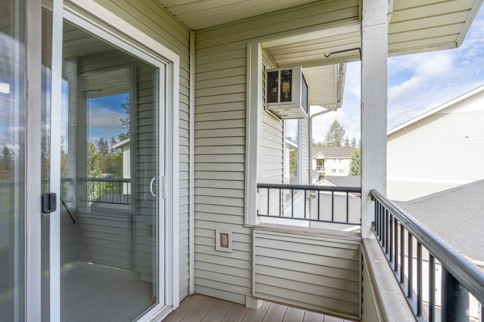 Spokane Apartment: 4320 W Deska Drive #201