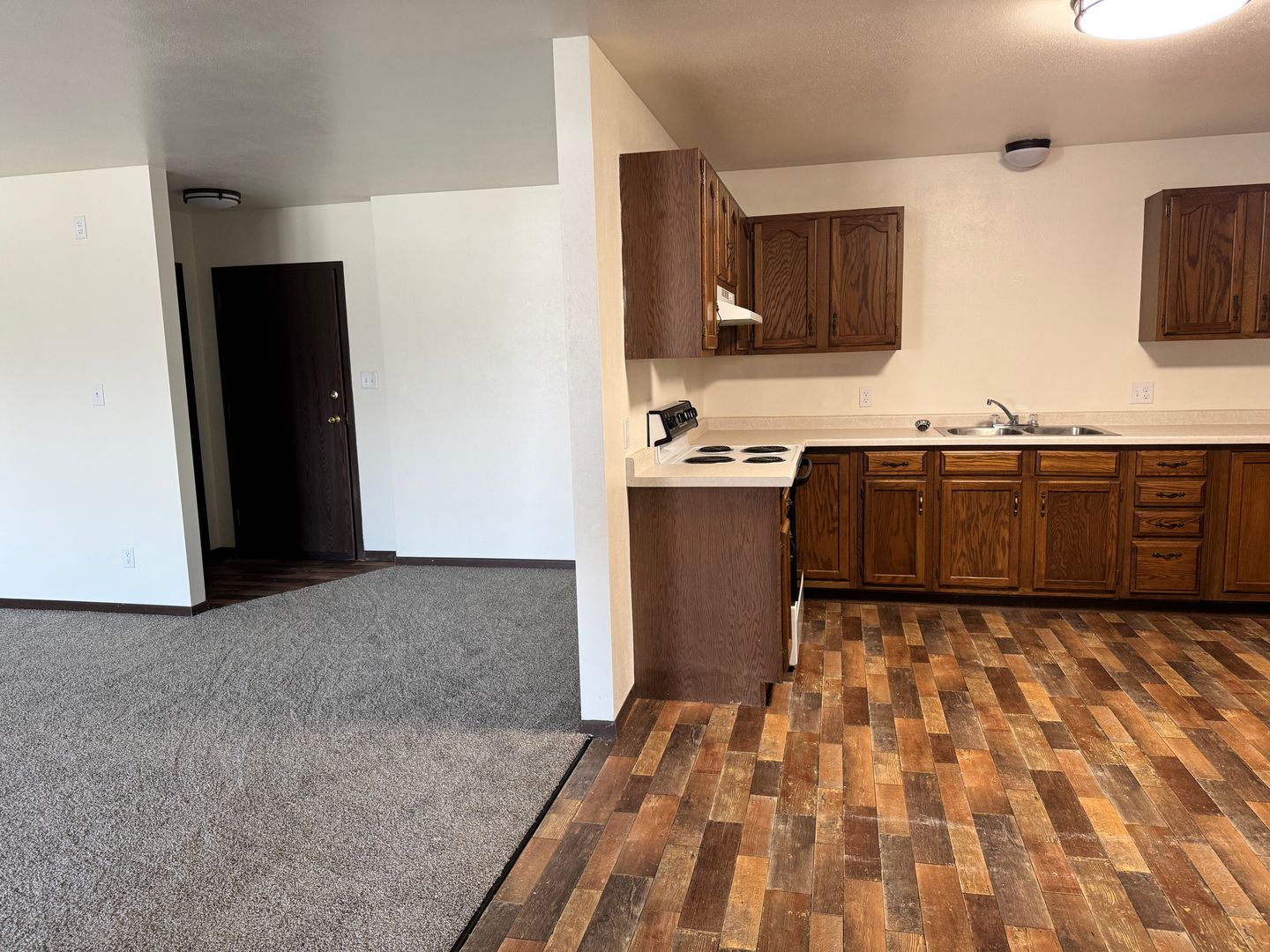 Hustisford Apartment: 253 S Ridge St