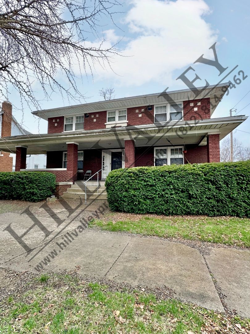 Terre Haute Apartment: 32 N 14th St