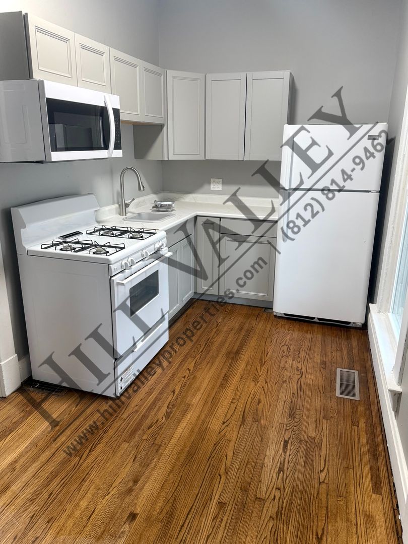 Terre Haute Apartment: 1333 S 10th St