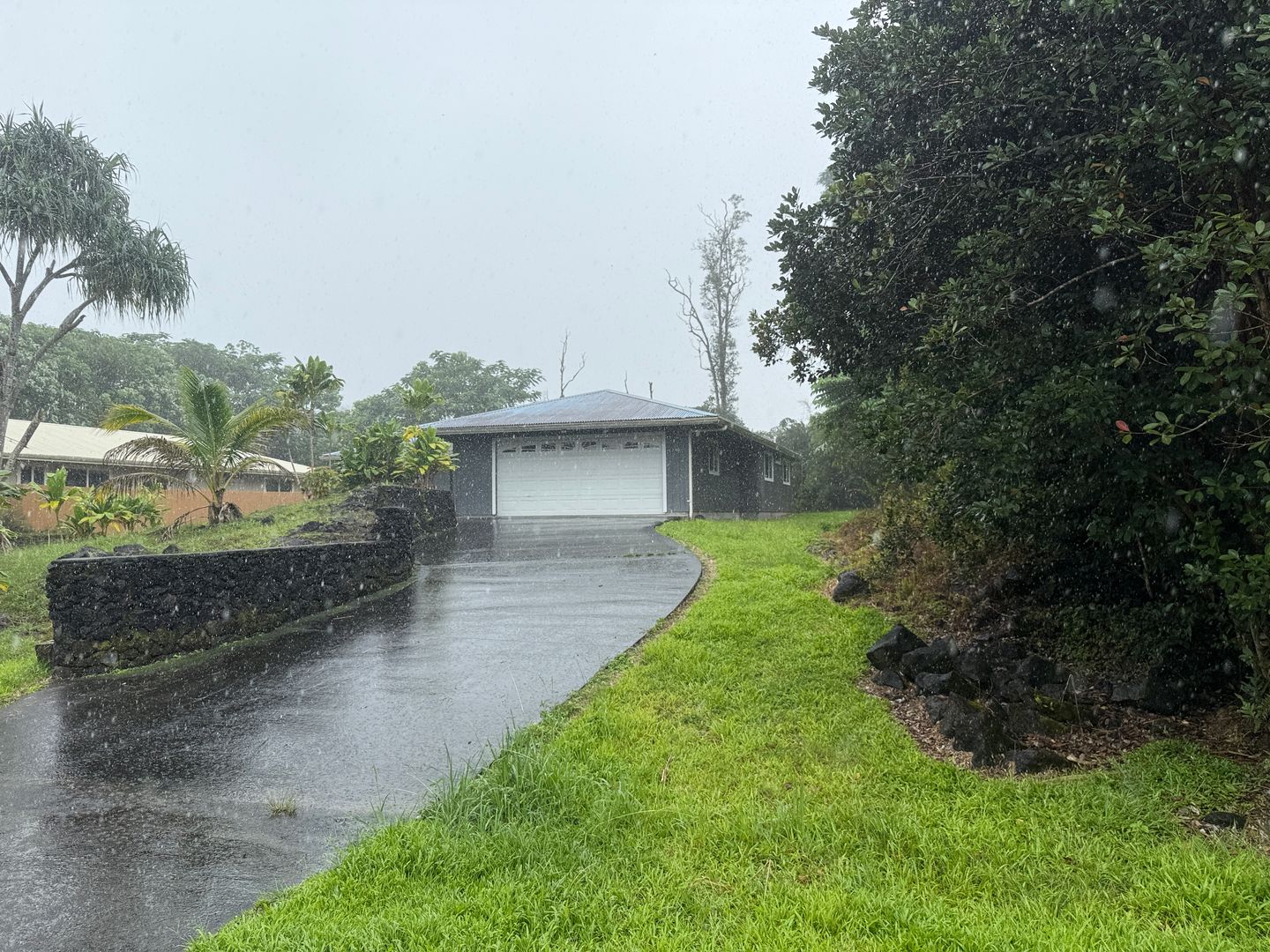 Pahoa House: 15-2788 Manini St.