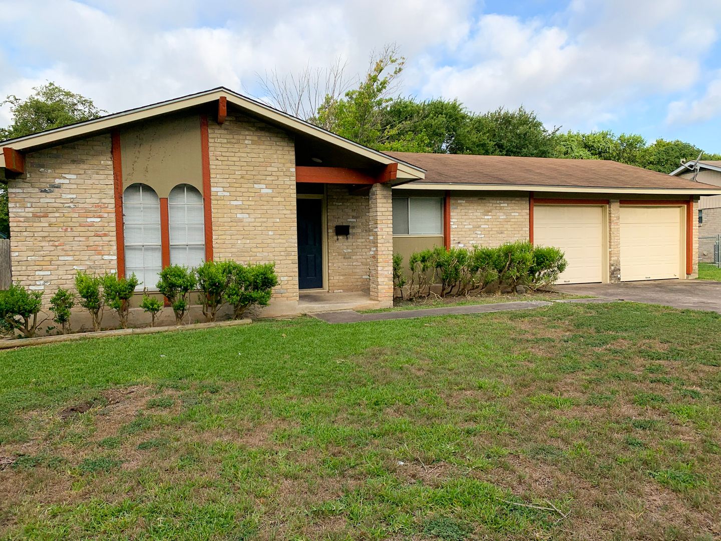 Austin House: 9222 Meadow Vale