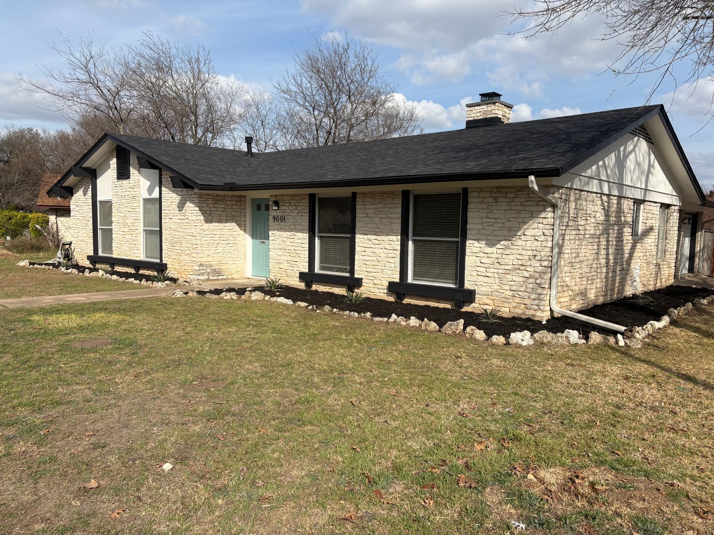 Austin House: 9001 W Pointer Lane
