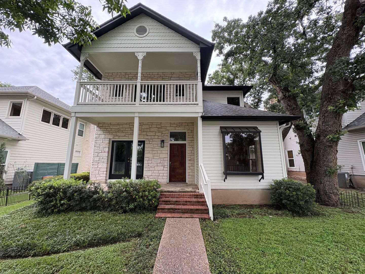 Austin House: 1204 W 39th Street