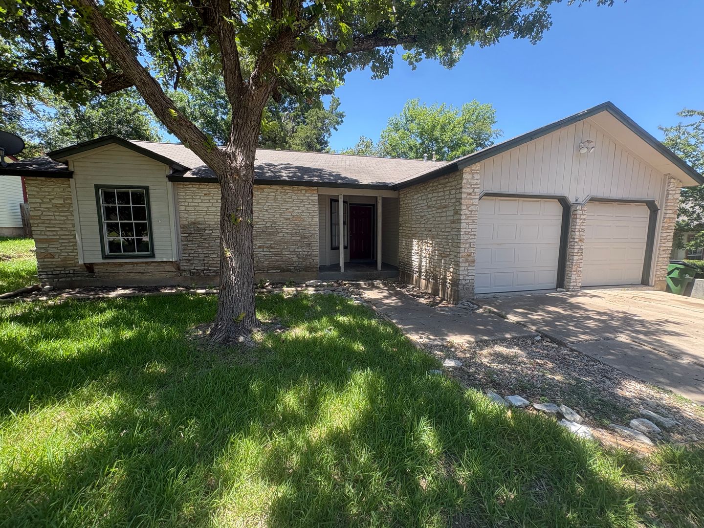Round Rock House: 2304 Silver Spur