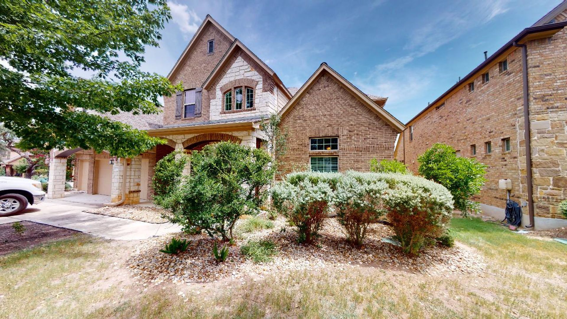Austin House: 5705 Lipan Apache Bend