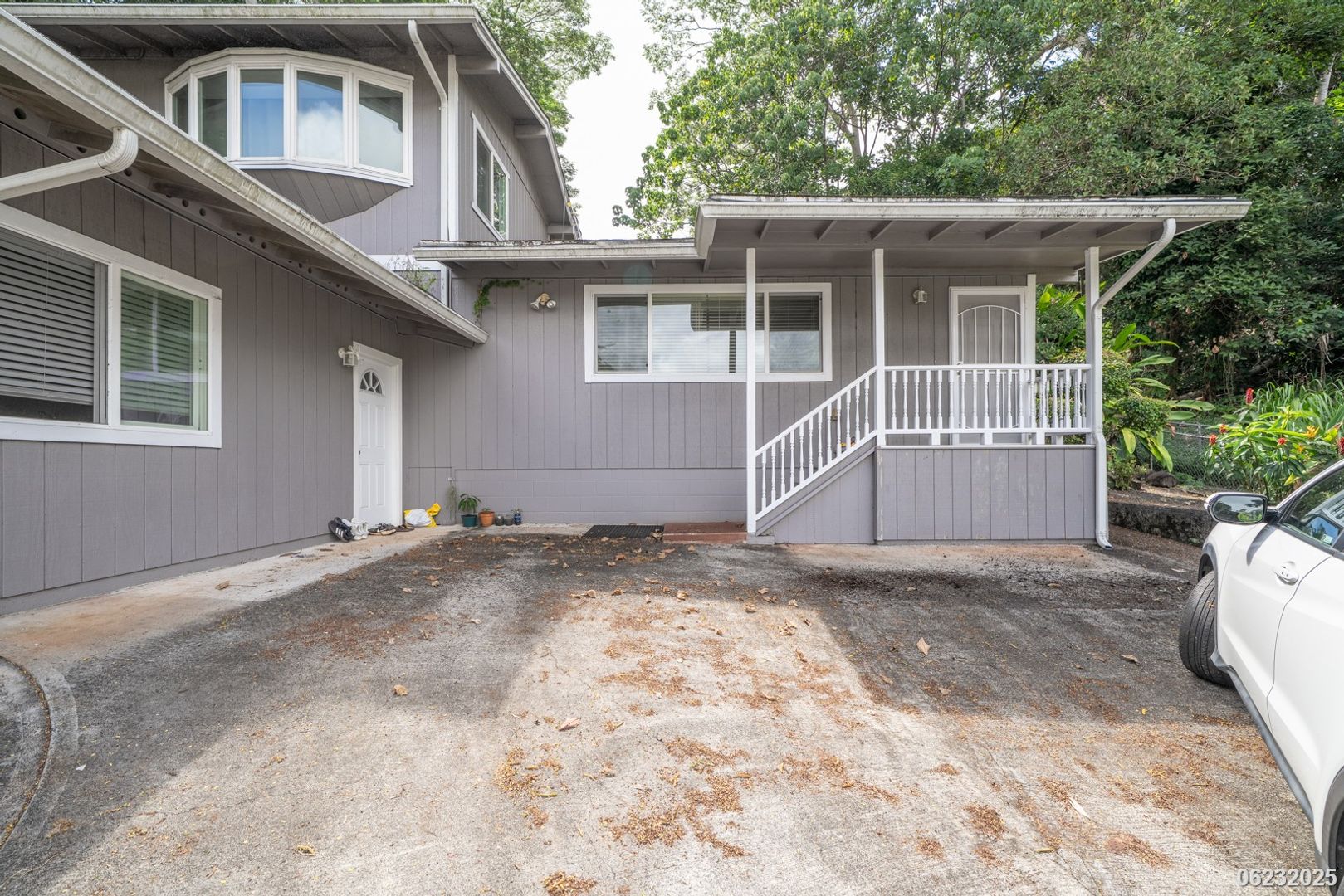 Pearl City House: 2578-A Akepa St. (Attached Cottage)