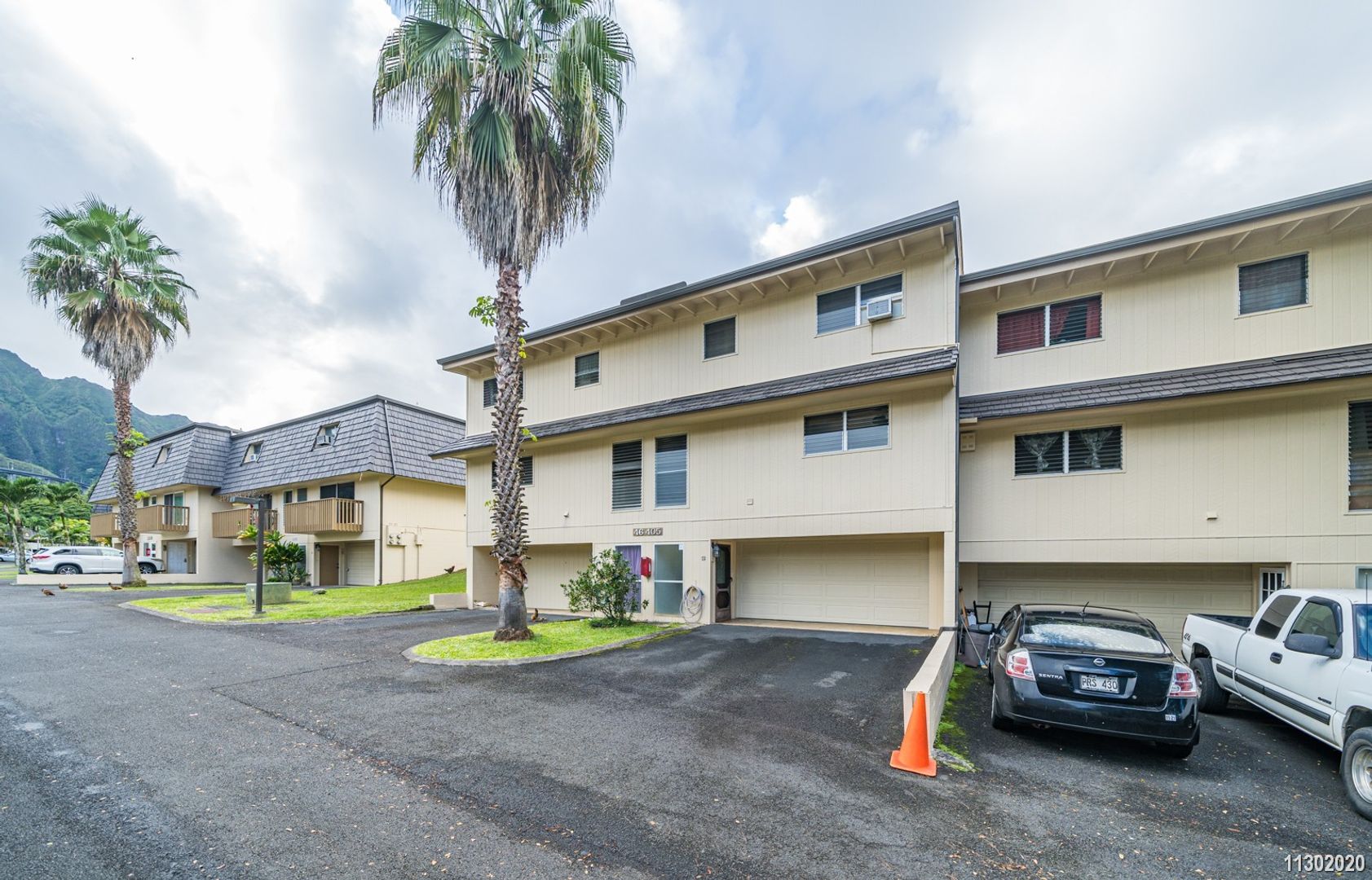 Kaneohe House: 46-405 Kahuhipa St #C