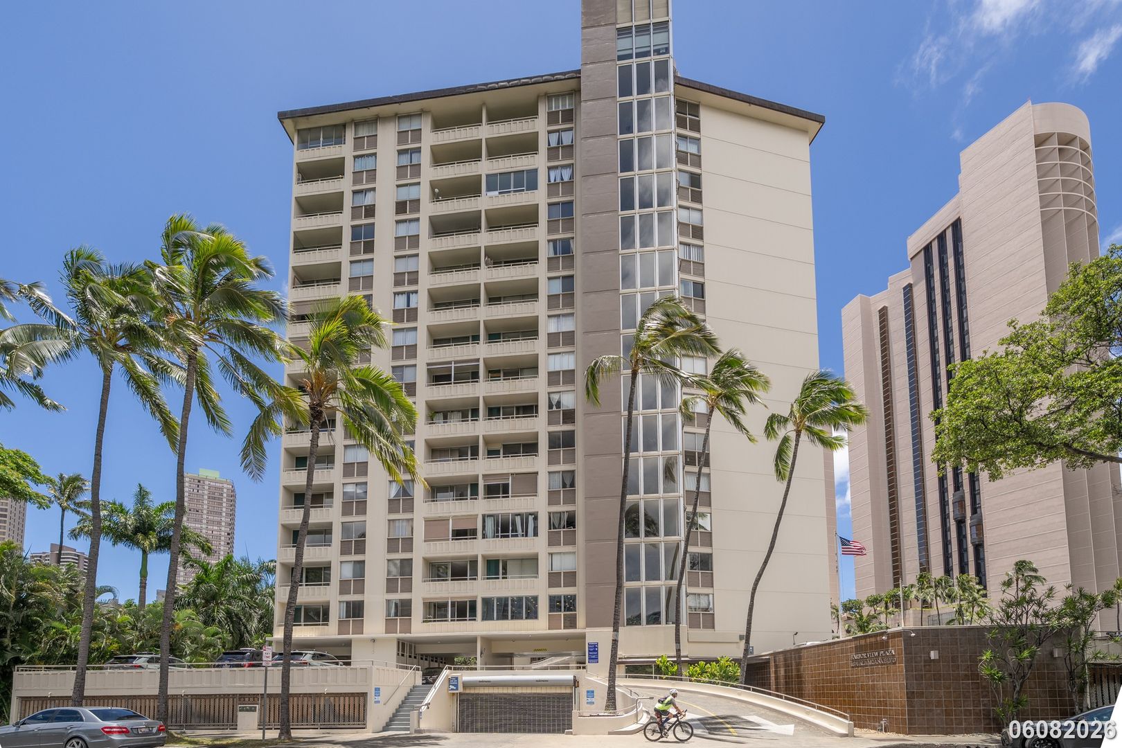 Honolulu House: 1676 Ala Moana Blvd. #710
