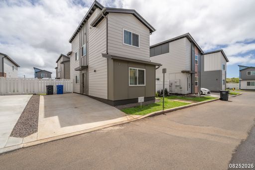 AVAILABLE NOW! Brand new 3-bdrm, 2-bath home in Ahakea at Ho'opili in Ewa Beach