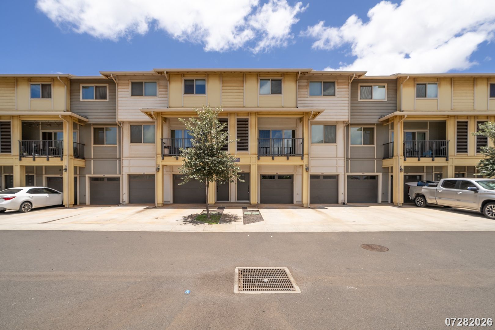 Ewa Beach Condo: 91-3633 Kauluakoko St #310