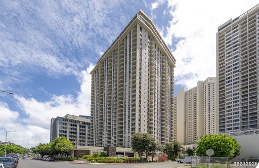 Fully Renovated 2BR/2BA/1 Parking – Furnished Waikiki Condo With Ocean & Sunset Views – photo 1