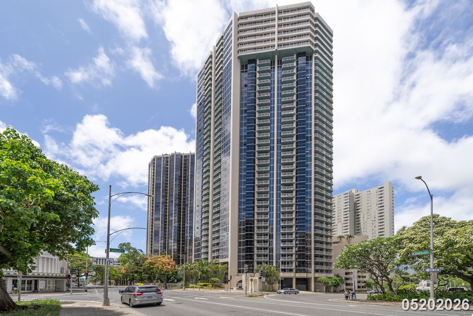 Honolulu House: 1212 Nuuanu Ave. #2406