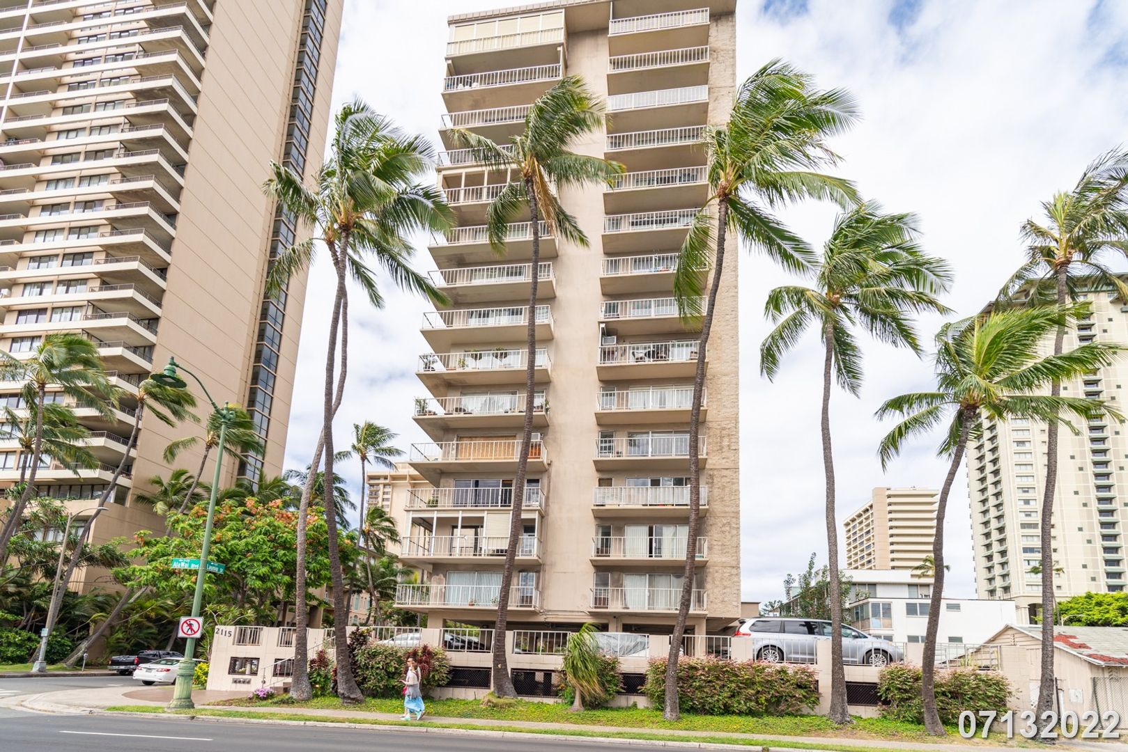 Honolulu Condo: 2115 Ala Wai Blvd #1403