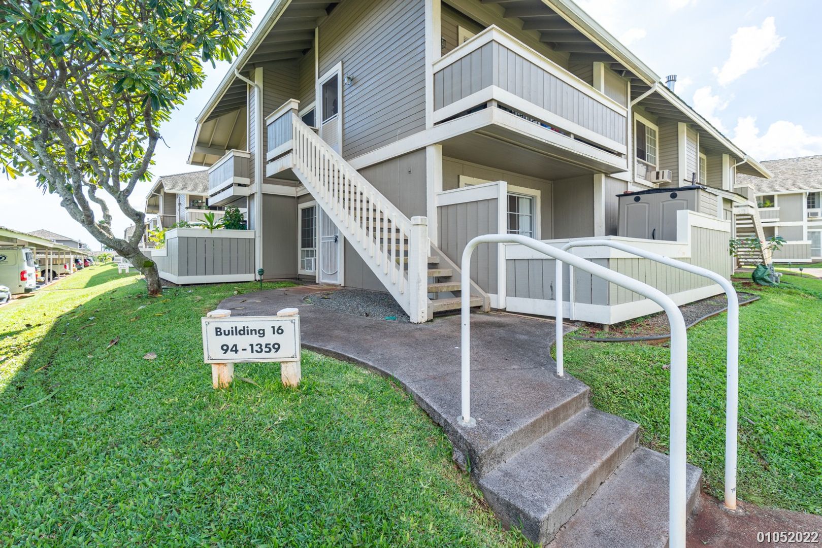 Waipahu Condo: 94-1359 Kulewa Loop #16D