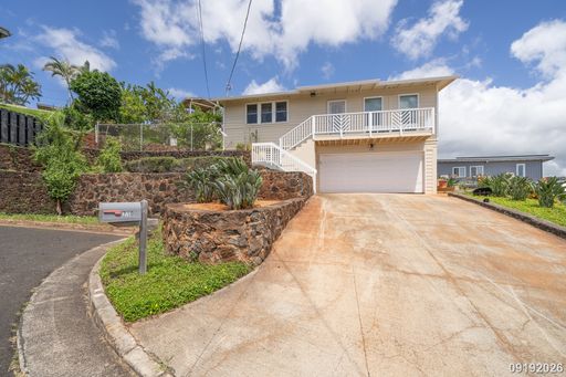 4 Bed 3 Bath Duplex Multi-Family Home in Pearl City – photo 1
