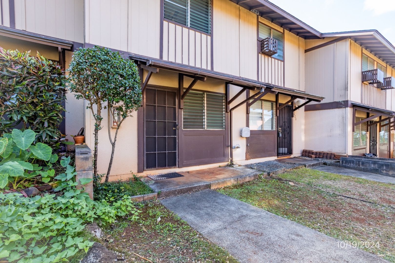 Mililani House: 94-112 Anania Dr #219