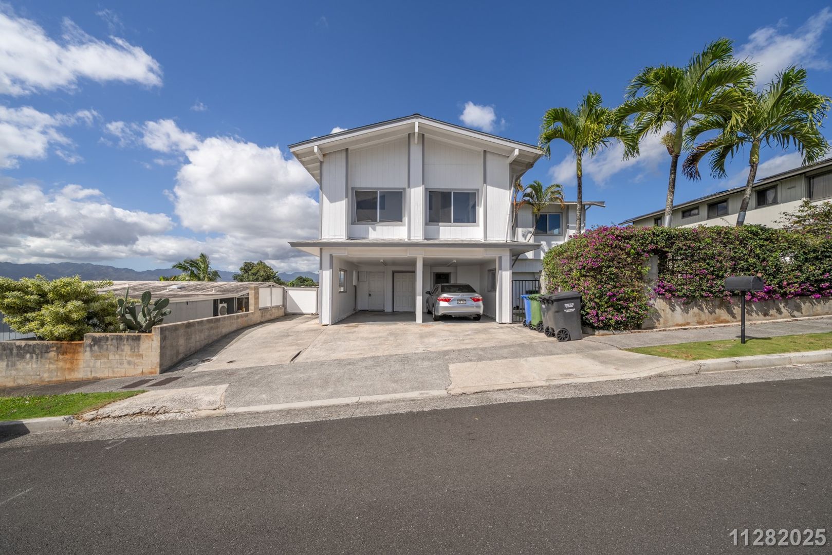 Pearl City House: 2226 Komo Mai Dr