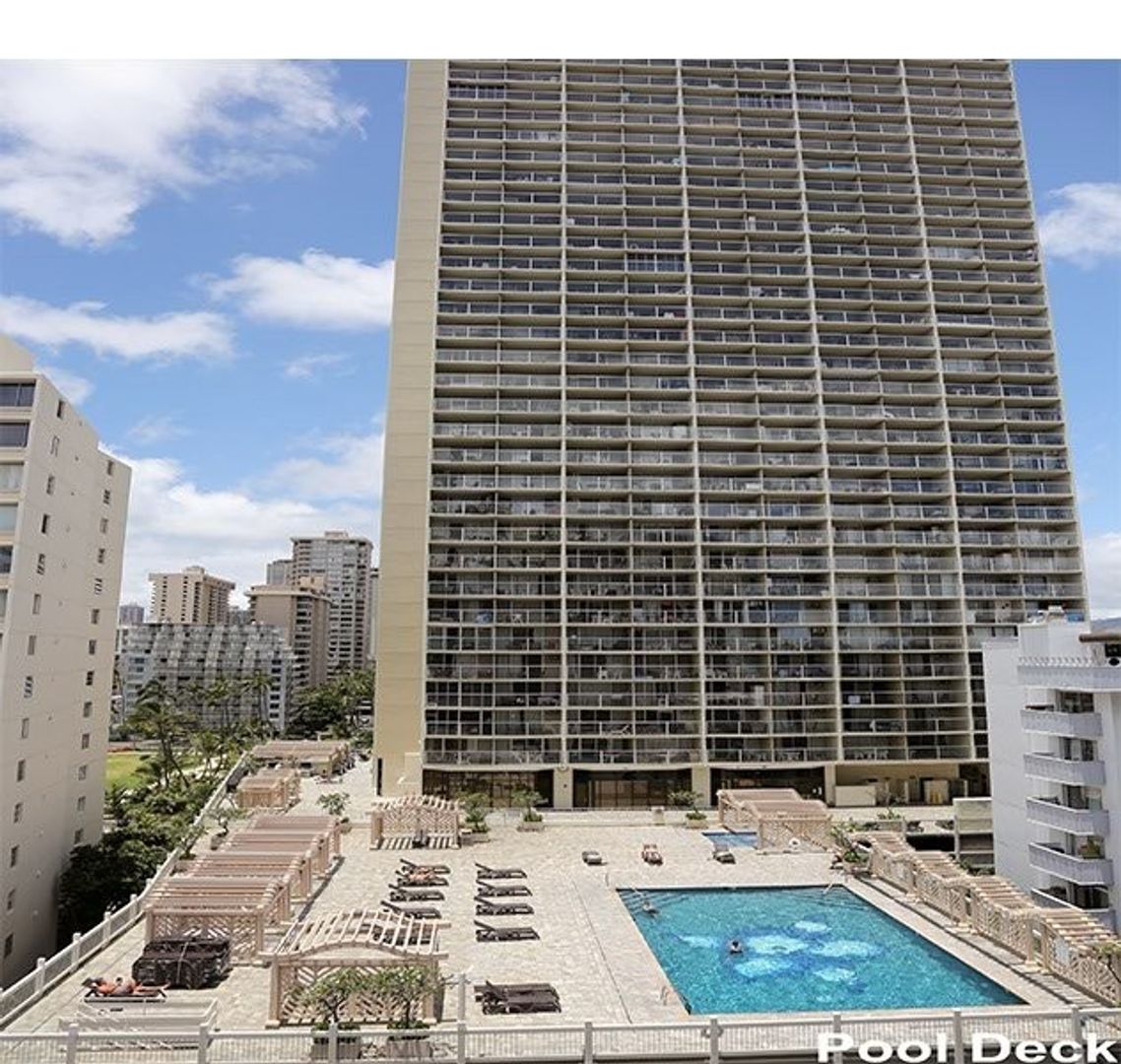 Honolulu Condo: 445 Seaside Ave