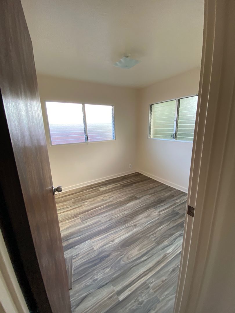 Pearl City House: 2345 B Anini Pl