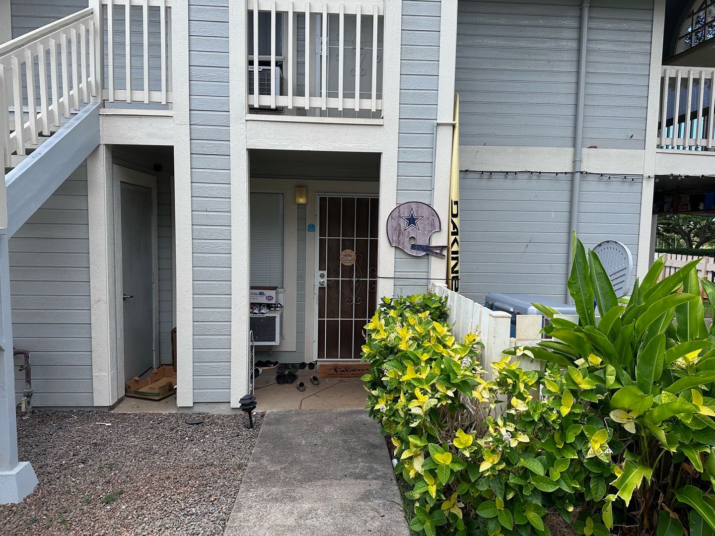 Waipahu Townhome: 94-219 Paioa Pl. #F106