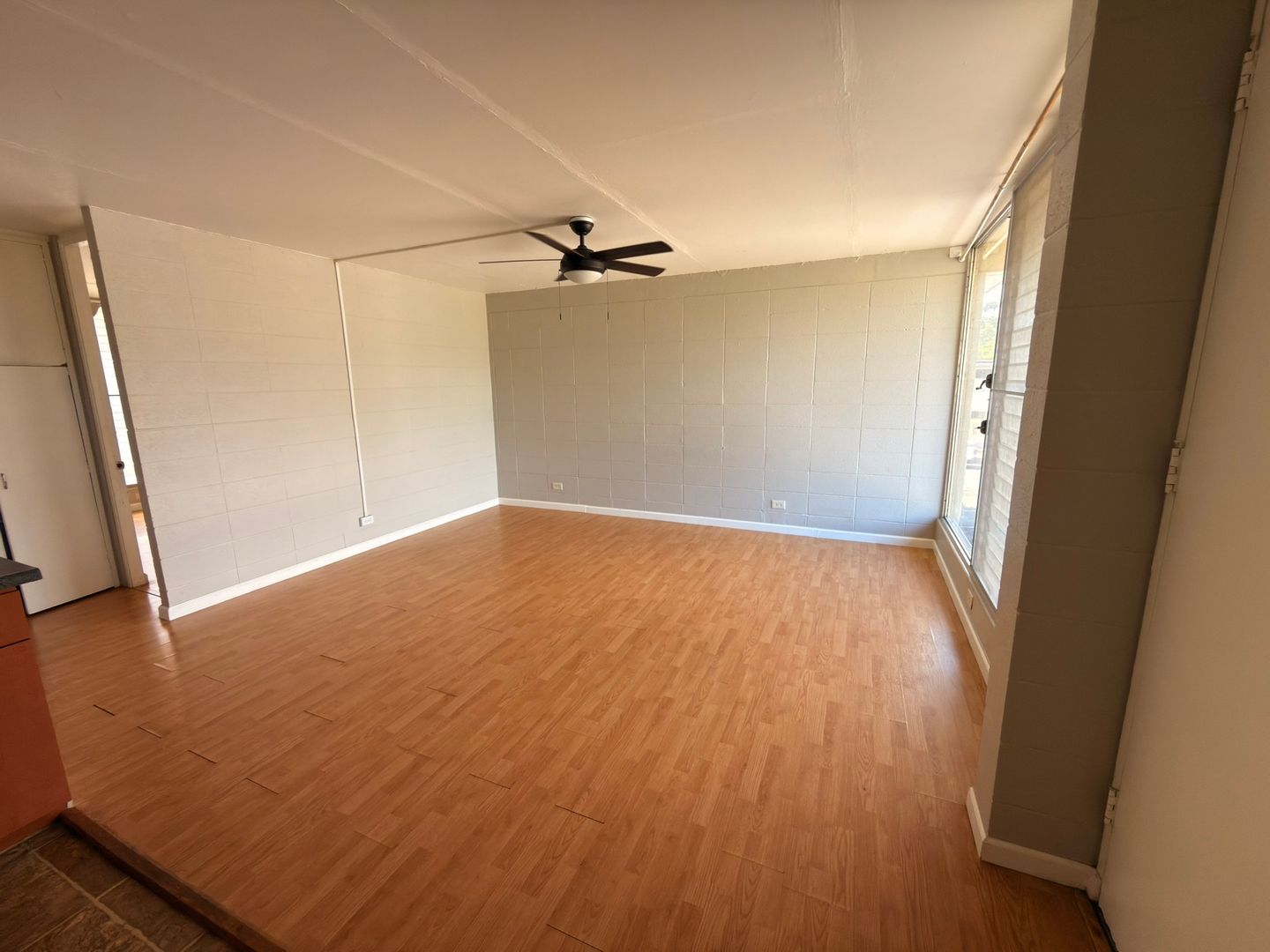 Mililani House: 95-024 Waihau St. #8C