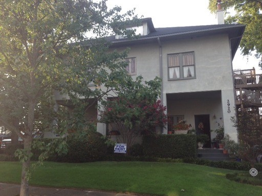 Charming and Spacious 1BR in Restored Historic Home on quiet circle, Spacious front porch – photo 1