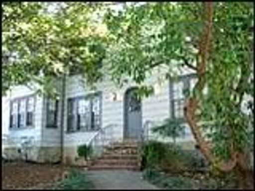 Historic and Spacious 2BR/1BA in very desirable neighborhood – photo 1