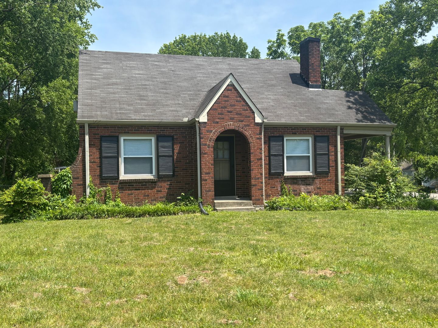 Nashville House: 123 McGavock Pike