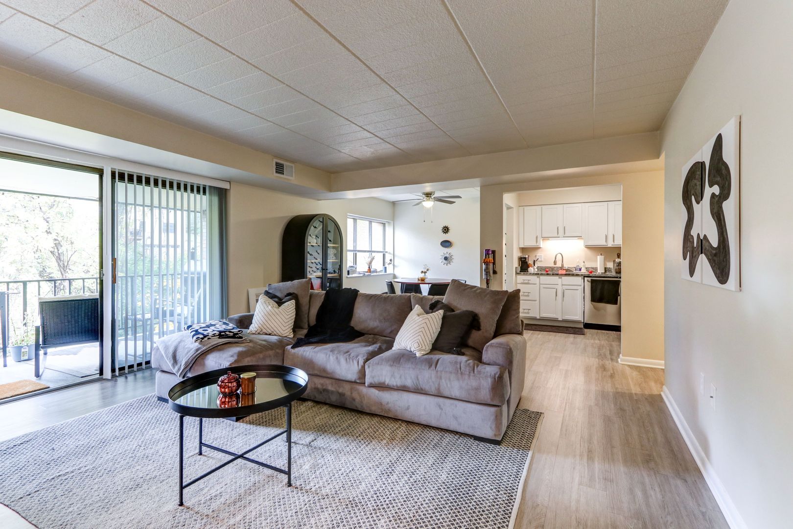 Pittsburgh Apartment: 100 Garden Gate Drive