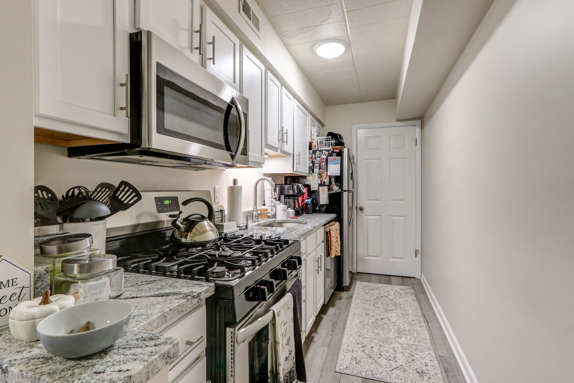 Pittsburgh Apartment: 100 Garden Gate Drive