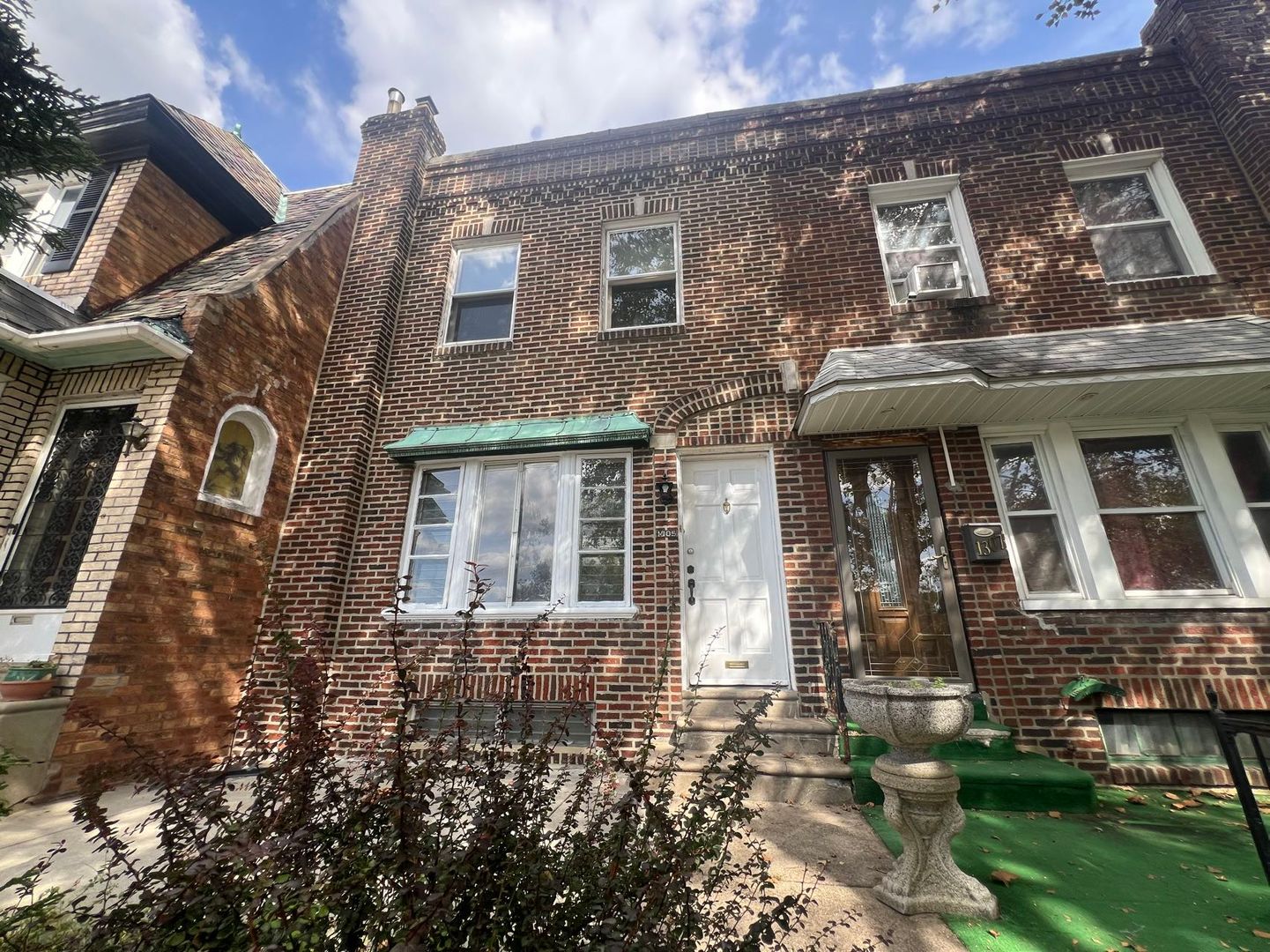 Philadelphia House: 1305 Devereaux Ave.
