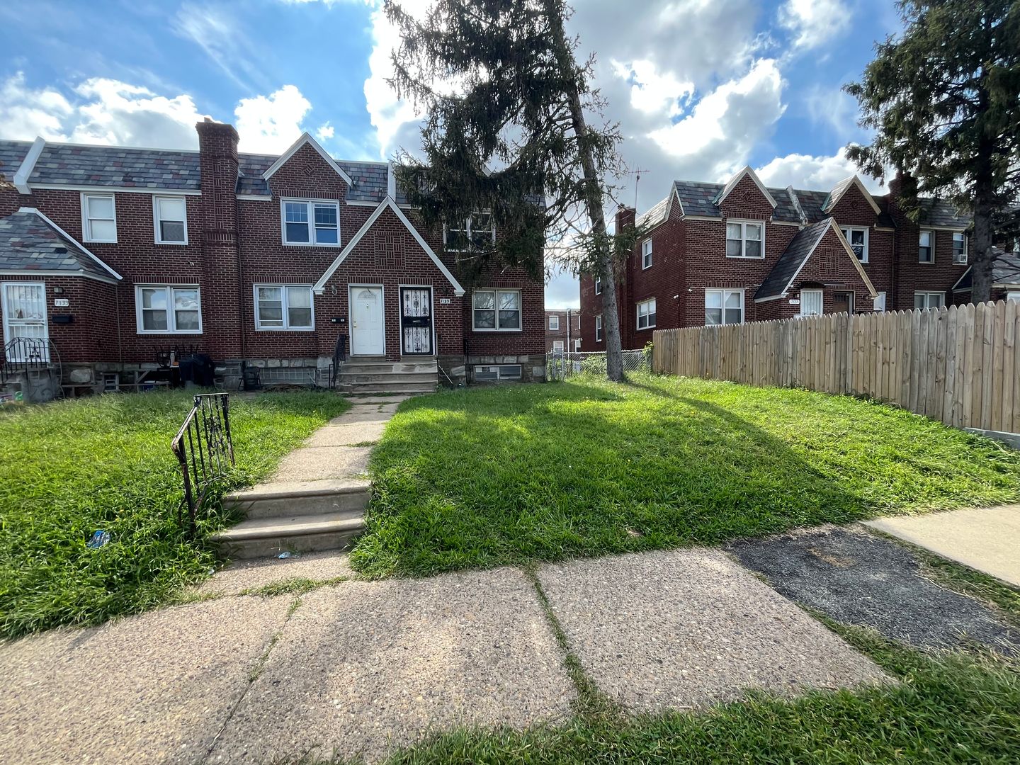 Philadelphia House: 7129 Large St.