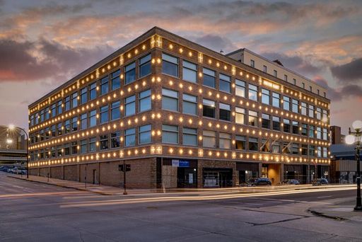 The Bluebird Flats – photo 1
