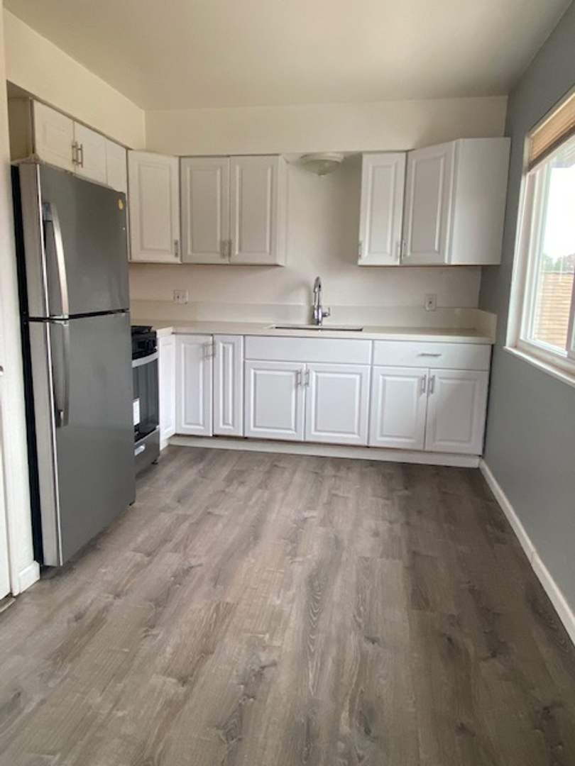 Fresno Apartment: 4824 E Hedges Ave (A-C)