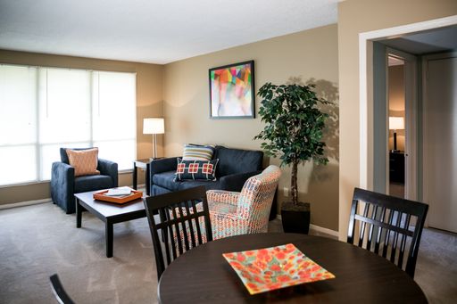 2 bed/1 bath apartment in midtown available to move-in – photo 1