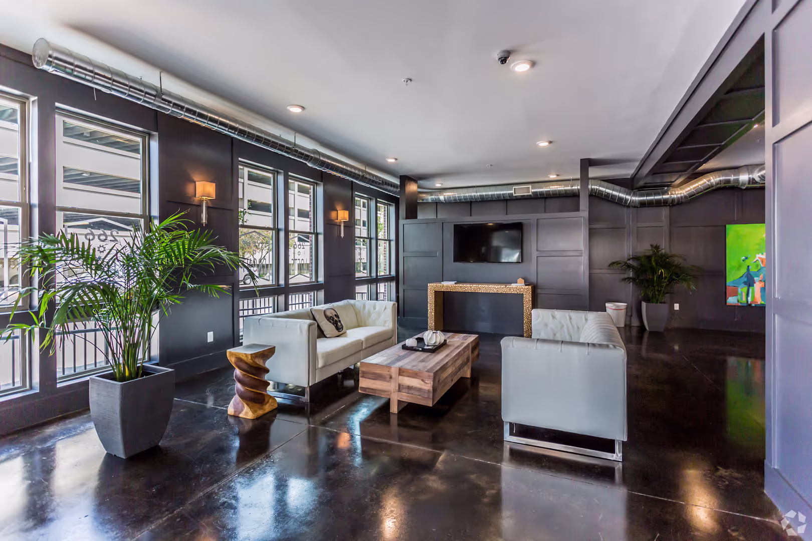 Memphis Apartment: 266 Front Street